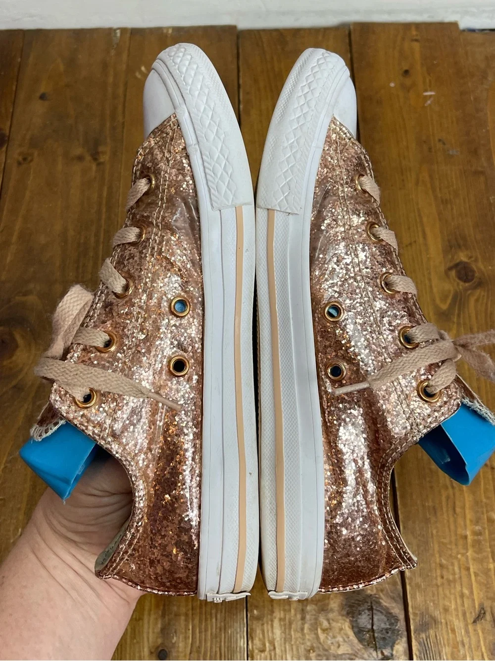 Converse juniors size 4 rose gold glitter sneakers